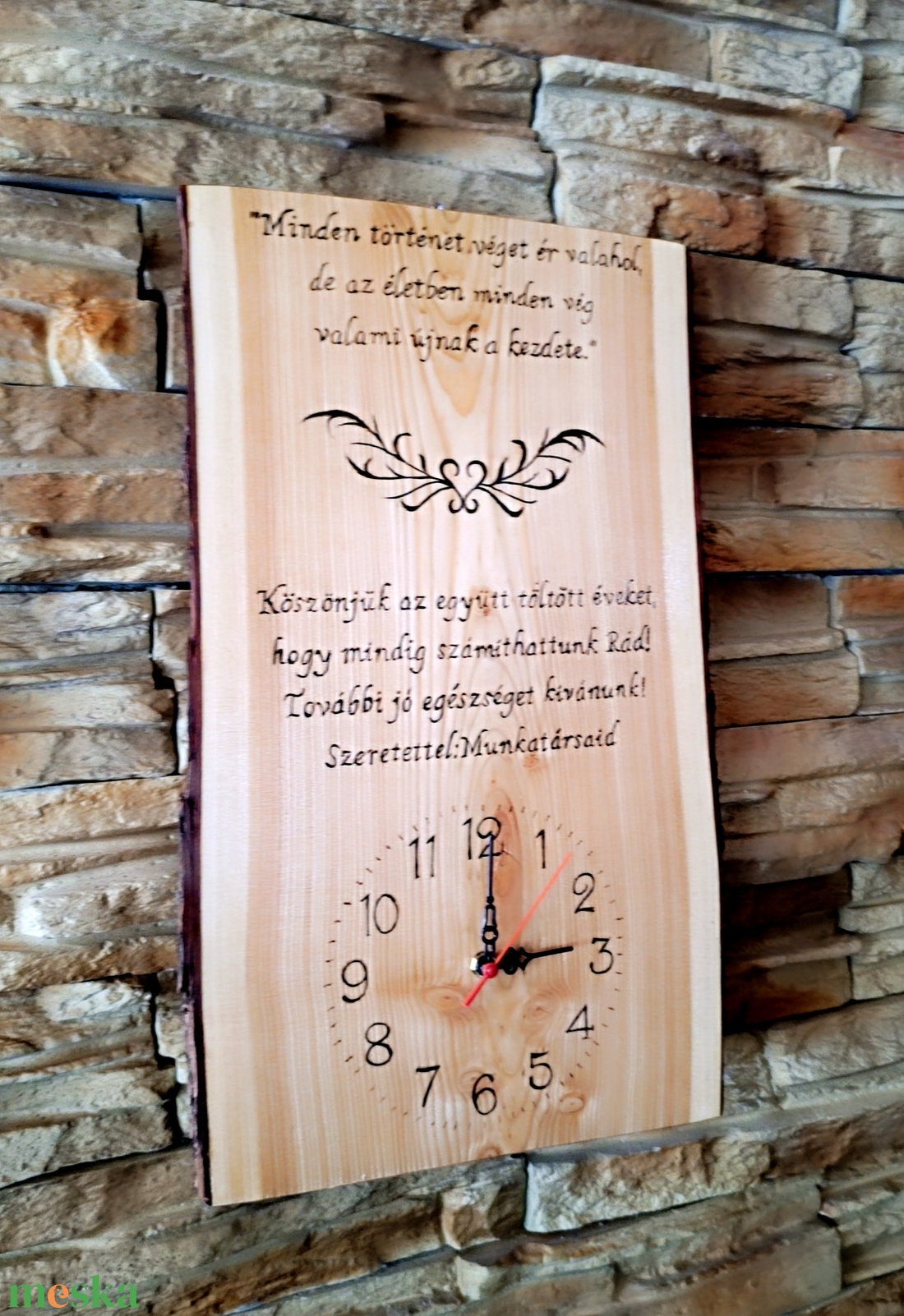 Egyedi, fából készült falióra nyugdíjas búcsúztató alkalmából idézettel  - otthon & életmód - dekoráció - fali és függő dekoráció - falióra & óra - Meska.hu