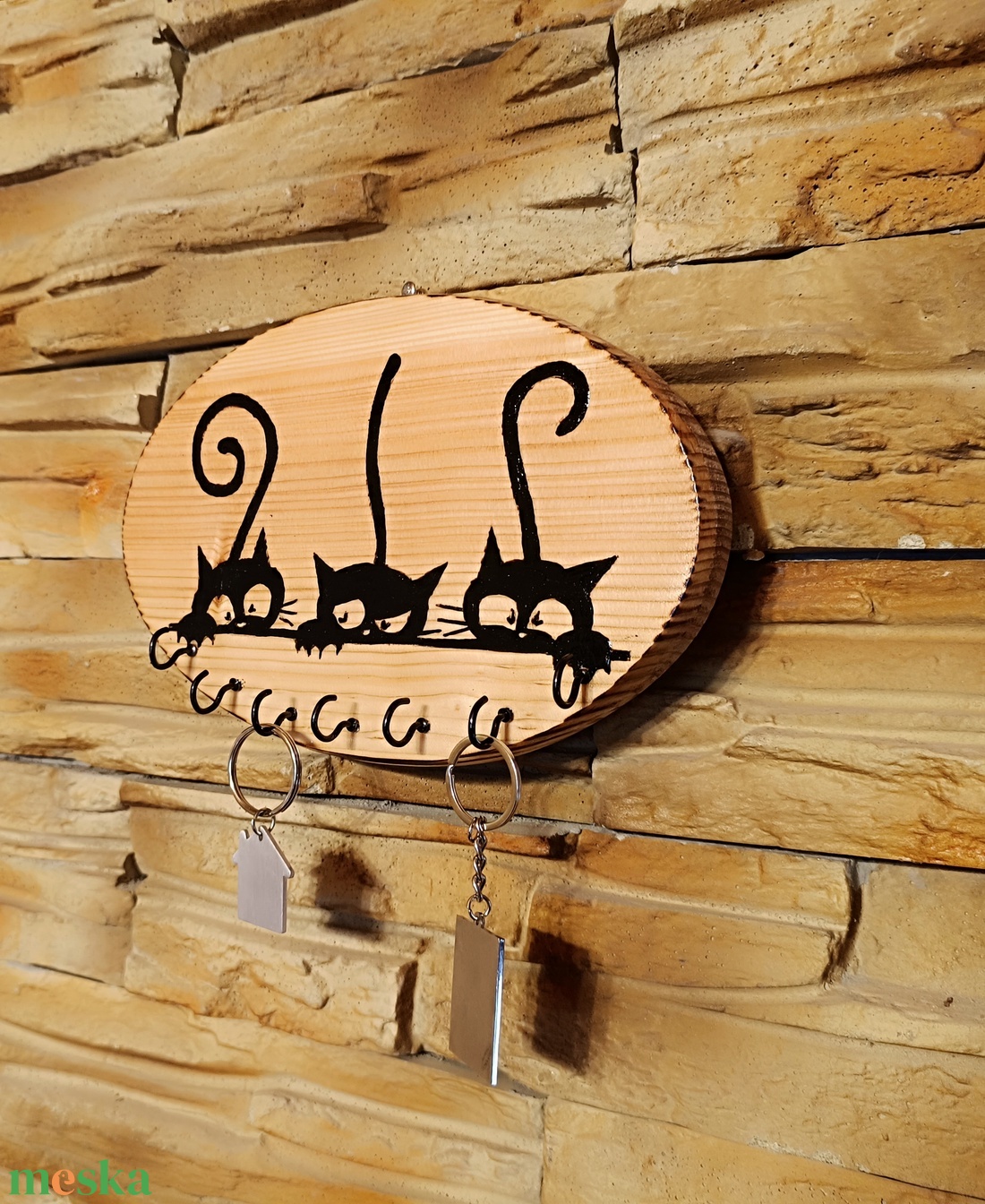 Fa fali kulcstartó fekete cicákkal - otthon & életmód - dekoráció - fali és függő dekoráció - fali kulcstartó - Meska.hu
