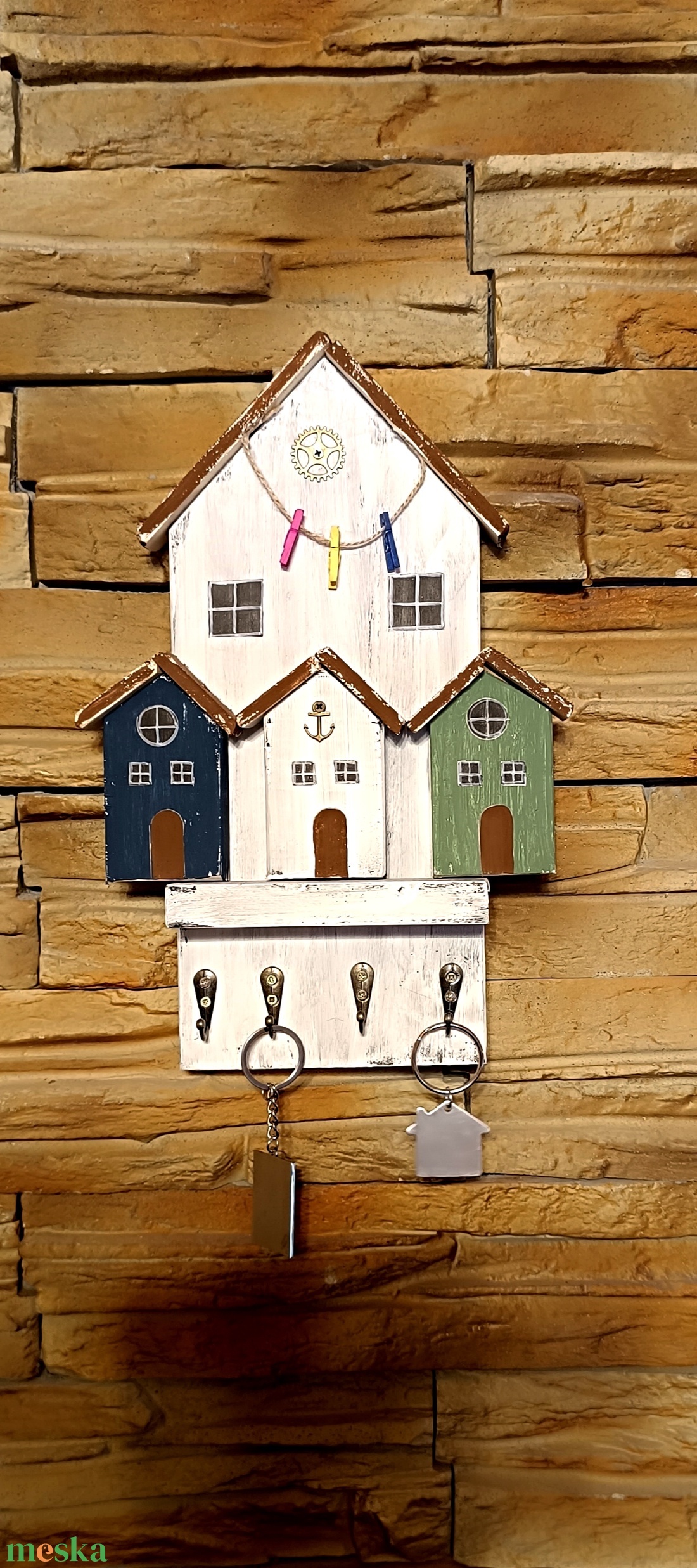 Egyedi, fából készült házikós fali kulcstartó  - otthon & életmód - dekoráció - fali és függő dekoráció - fali kulcstartó - Meska.hu