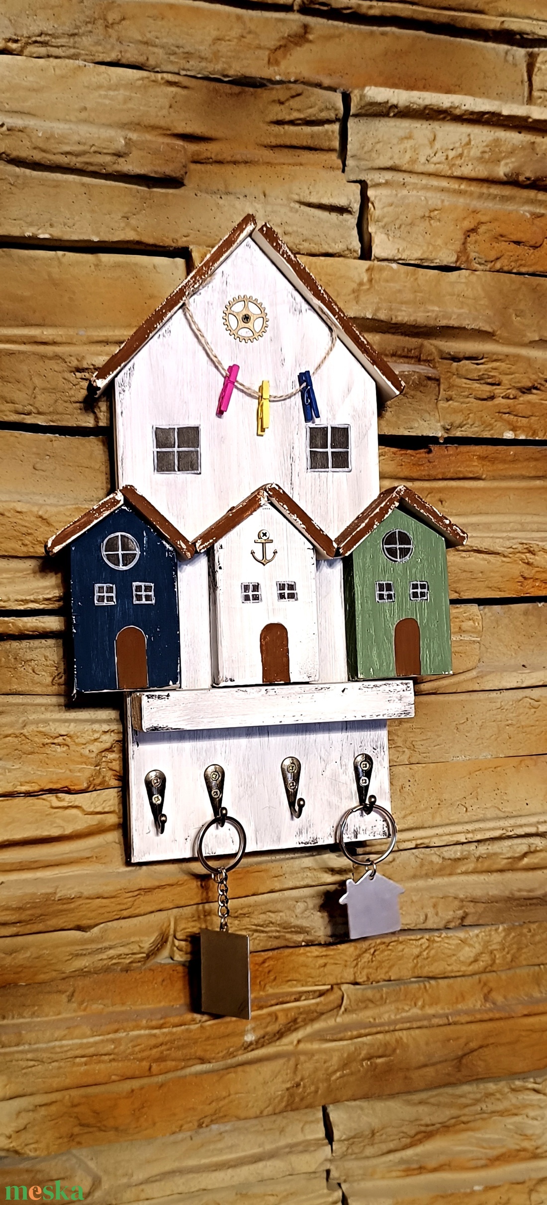 Egyedi, fából készült házikós fali kulcstartó  - otthon & életmód - dekoráció - fali és függő dekoráció - fali kulcstartó - Meska.hu