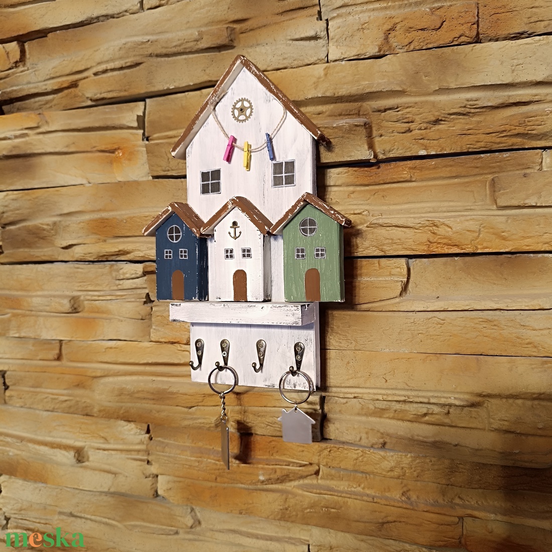 Egyedi, fából készült házikós fali kulcstartó  - otthon & életmód - dekoráció - fali és függő dekoráció - fali kulcstartó - Meska.hu