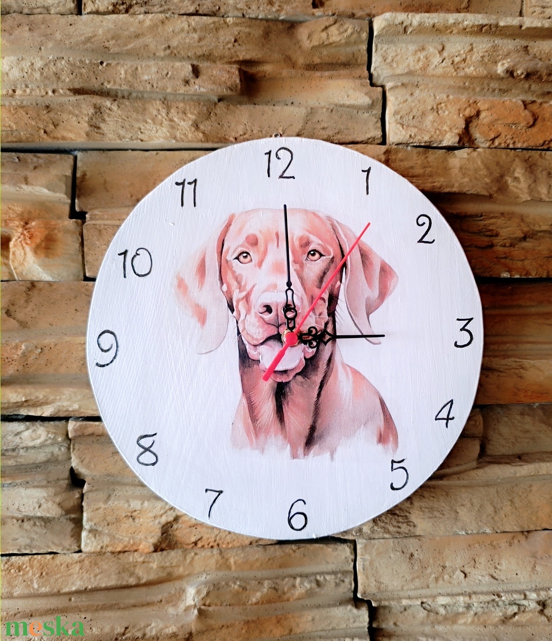 Fehér fa falióra vizsla kutyával  - otthon & életmód - dekoráció - fali és függő dekoráció - falióra & óra - Meska.hu