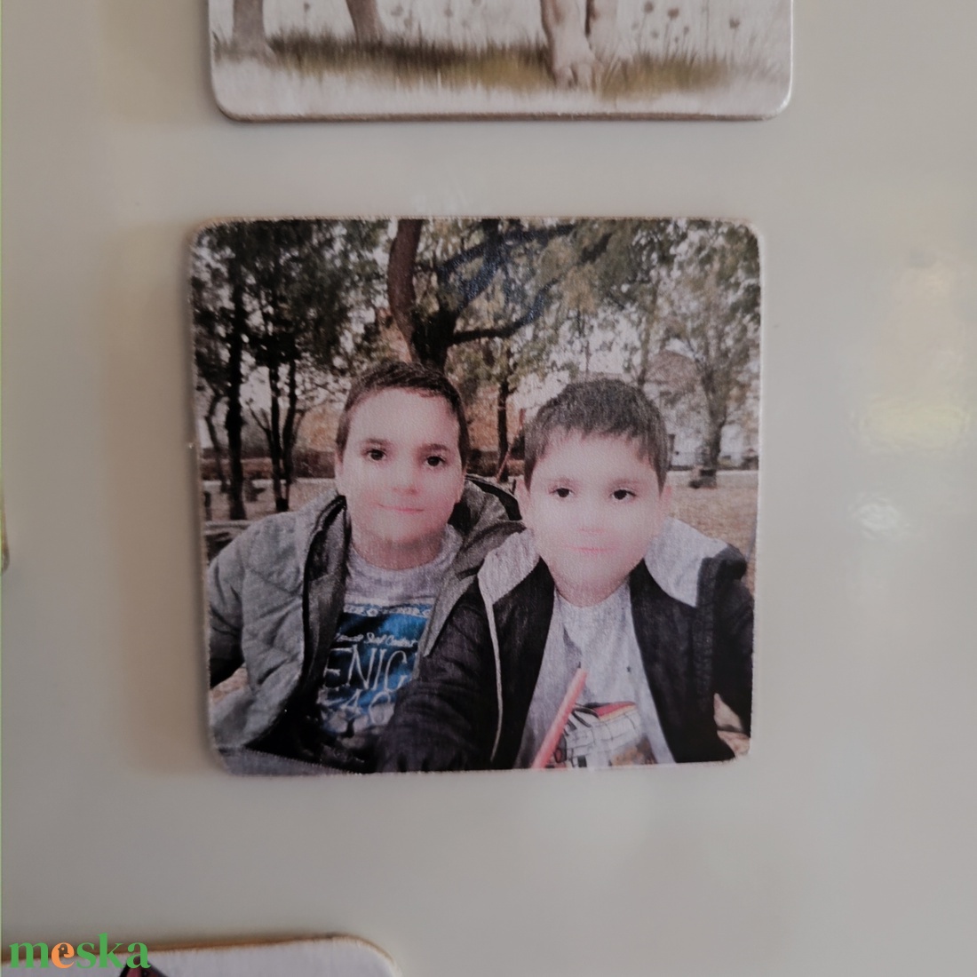 Egyedi,fa hűtőmágnes fotó alapján  - otthon & életmód - konyhafelszerelés, tálalás - konyhai dekoráció - hűtőmágnes - Meska.hu