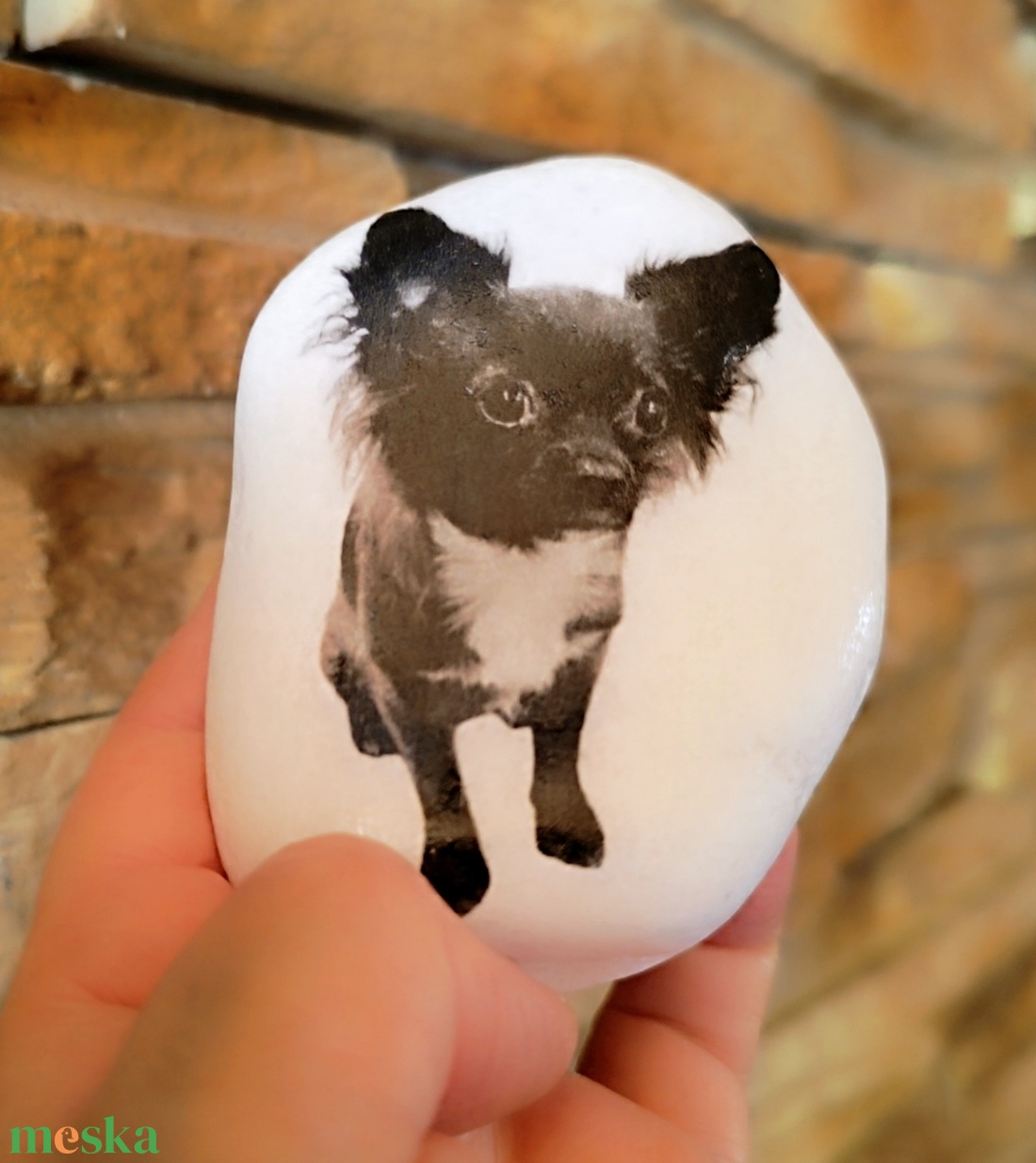 Egyedi,megrendelésre készült díszkő Rőzsike kutyussal - otthon & életmód - dekoráció - asztal és polc dekoráció - kavics & kő - Meska.hu