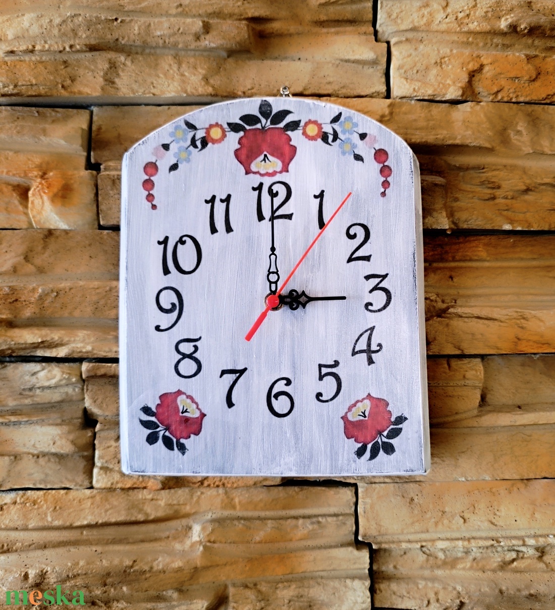 Vintage stílusú fa falióra kalocsai mintával díszítve  - otthon & életmód - dekoráció - fali és függő dekoráció - falióra & óra - Meska.hu