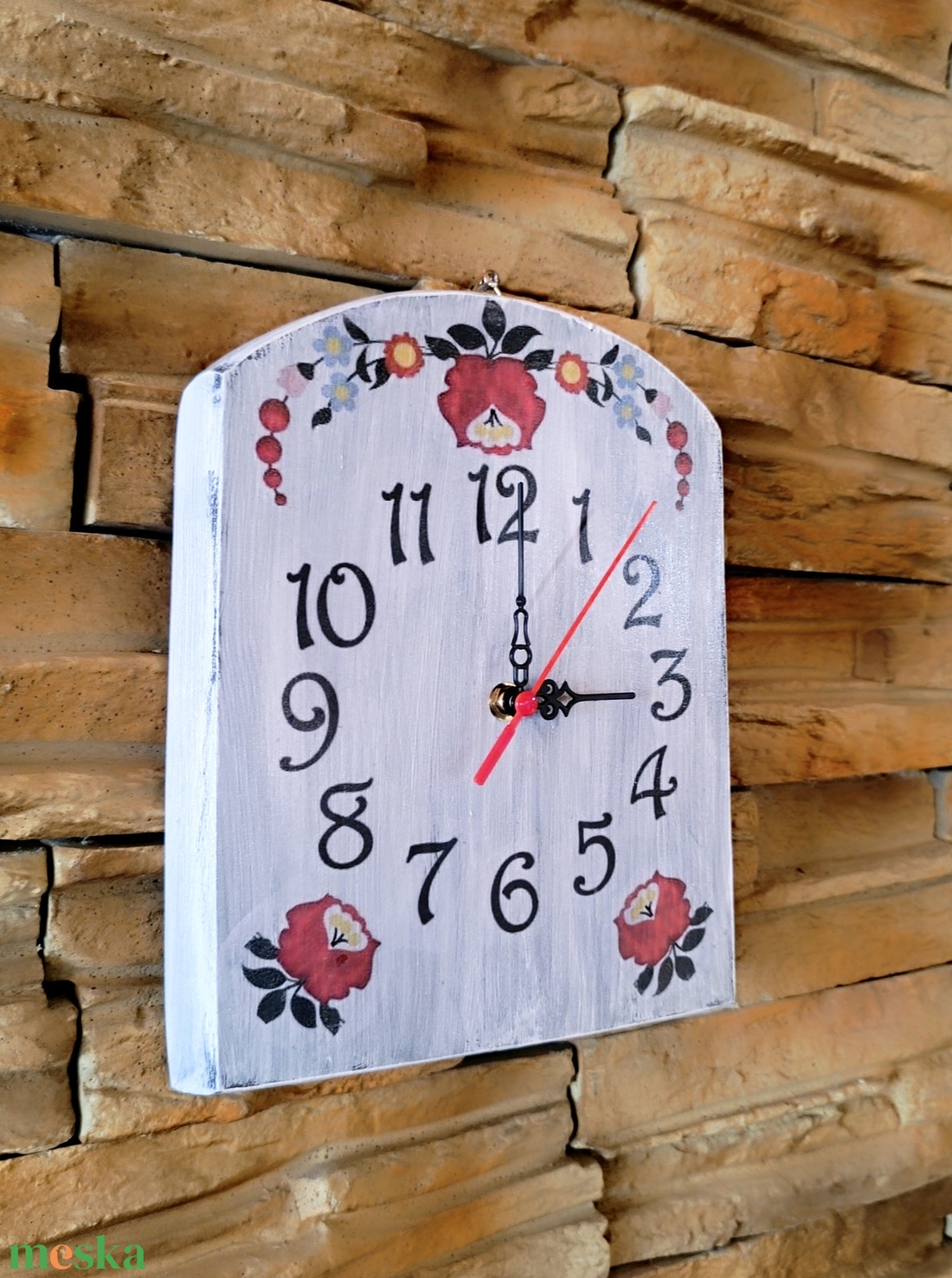 Vintage stílusú fa falióra kalocsai mintával díszítve  - otthon & életmód - dekoráció - fali és függő dekoráció - falióra & óra - Meska.hu