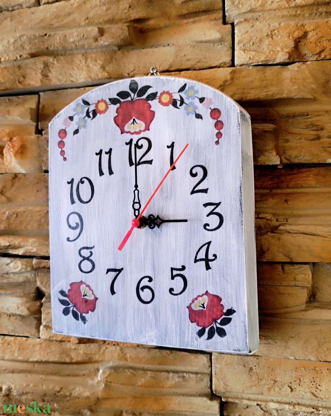 Vintage stílusú fa falióra kalocsai mintával díszítve  - otthon & életmód - dekoráció - fali és függő dekoráció - falióra & óra - Meska.hu