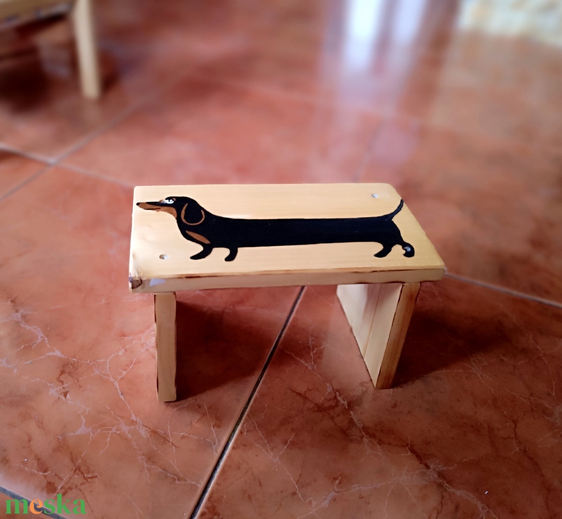 Tacskó kutyás fa sámli - baba - mama - babaszobabútor - gyerek szék, sámli - Meska.hu