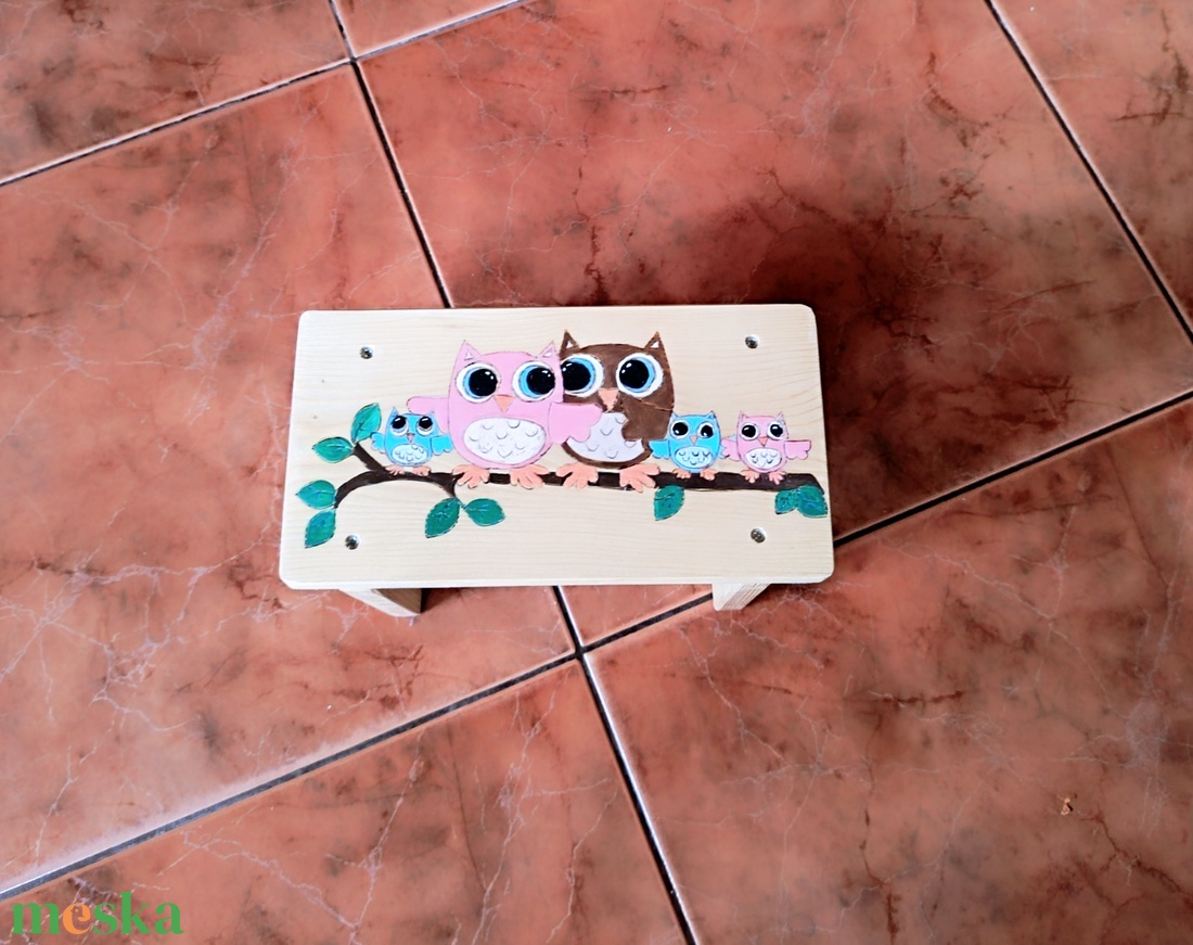 Gyerek sámli bagoly családdal  - baba - mama - babaszobabútor - gyerek szék, sámli - Meska.hu