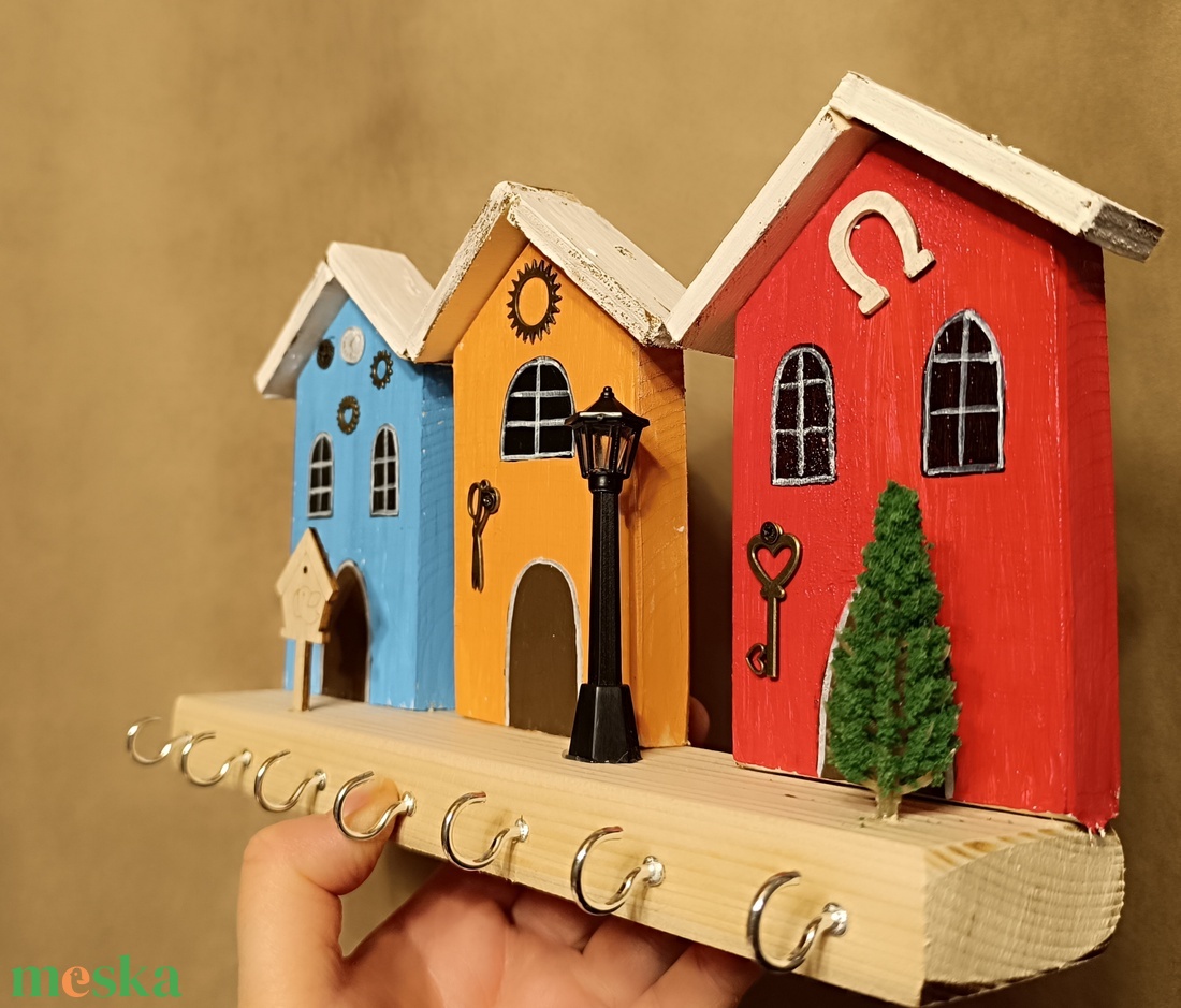 Színes házikós fa fali kulcstartó  - otthon & életmód - dekoráció - fali és függő dekoráció - fali kulcstartó - Meska.hu