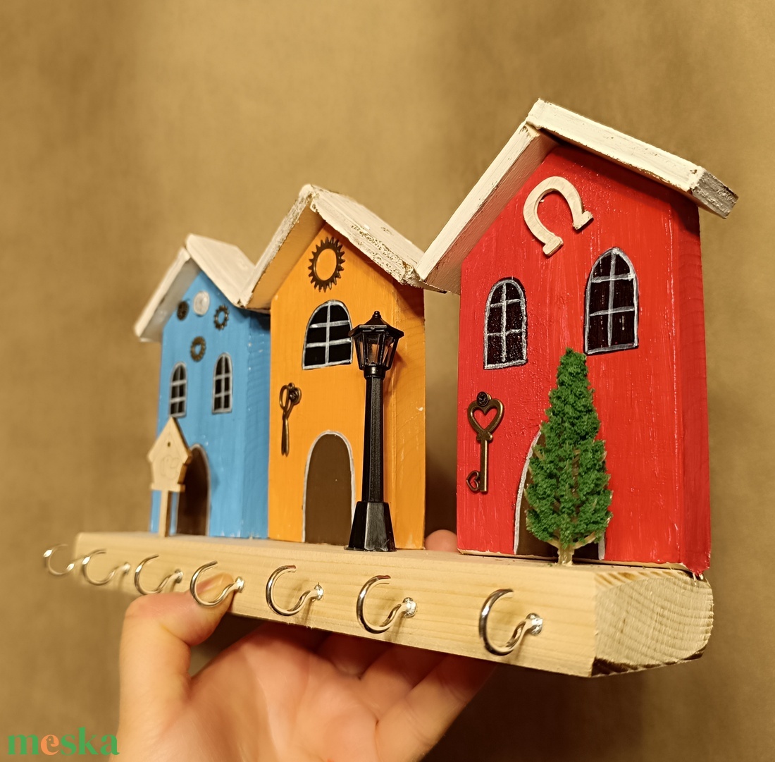 Színes házikós fa fali kulcstartó  - otthon & életmód - dekoráció - fali és függő dekoráció - fali kulcstartó - Meska.hu