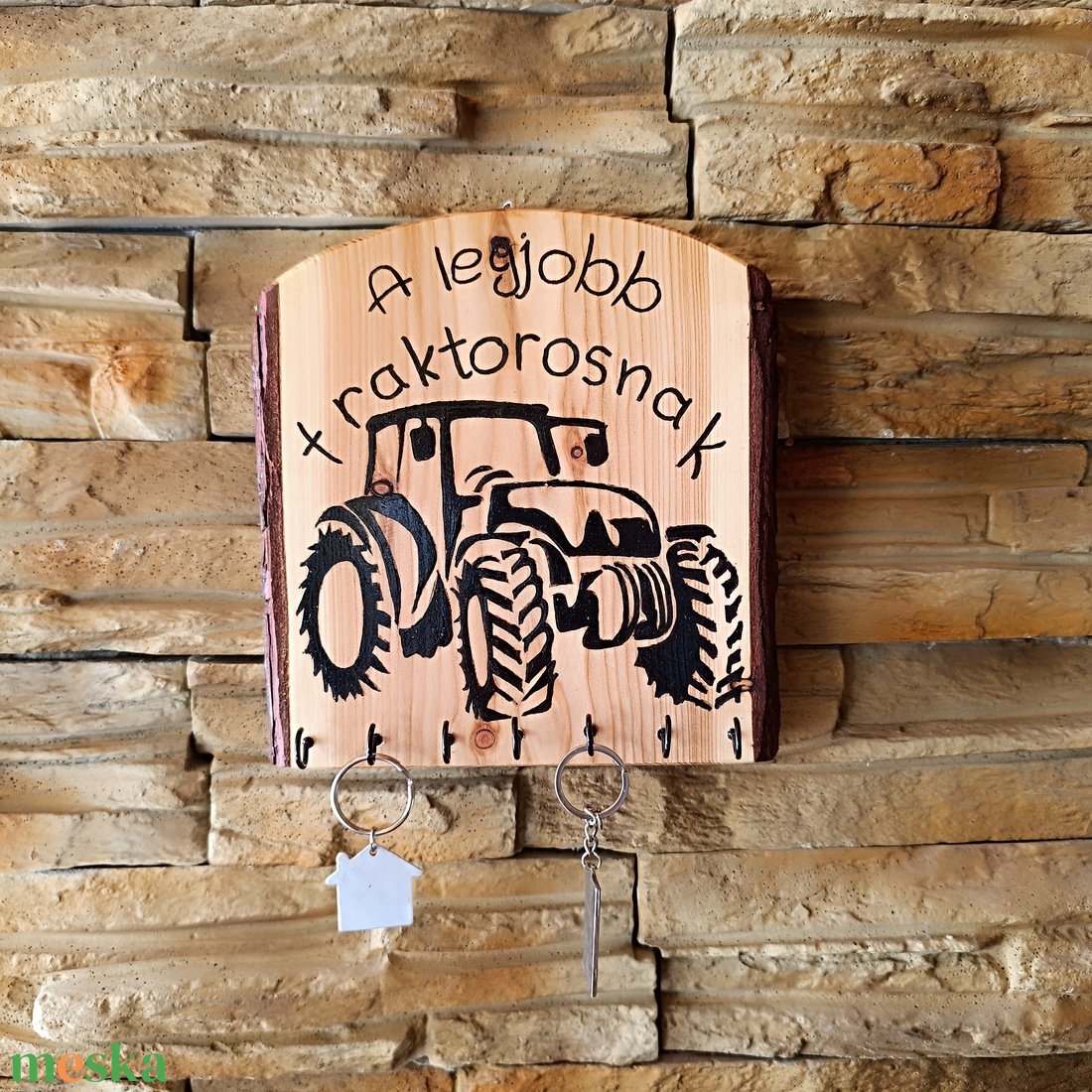 Fa fali kulcstartó a legjobb traktorosnak  - otthon & életmód - dekoráció - fali és függő dekoráció - fali kulcstartó - Meska.hu