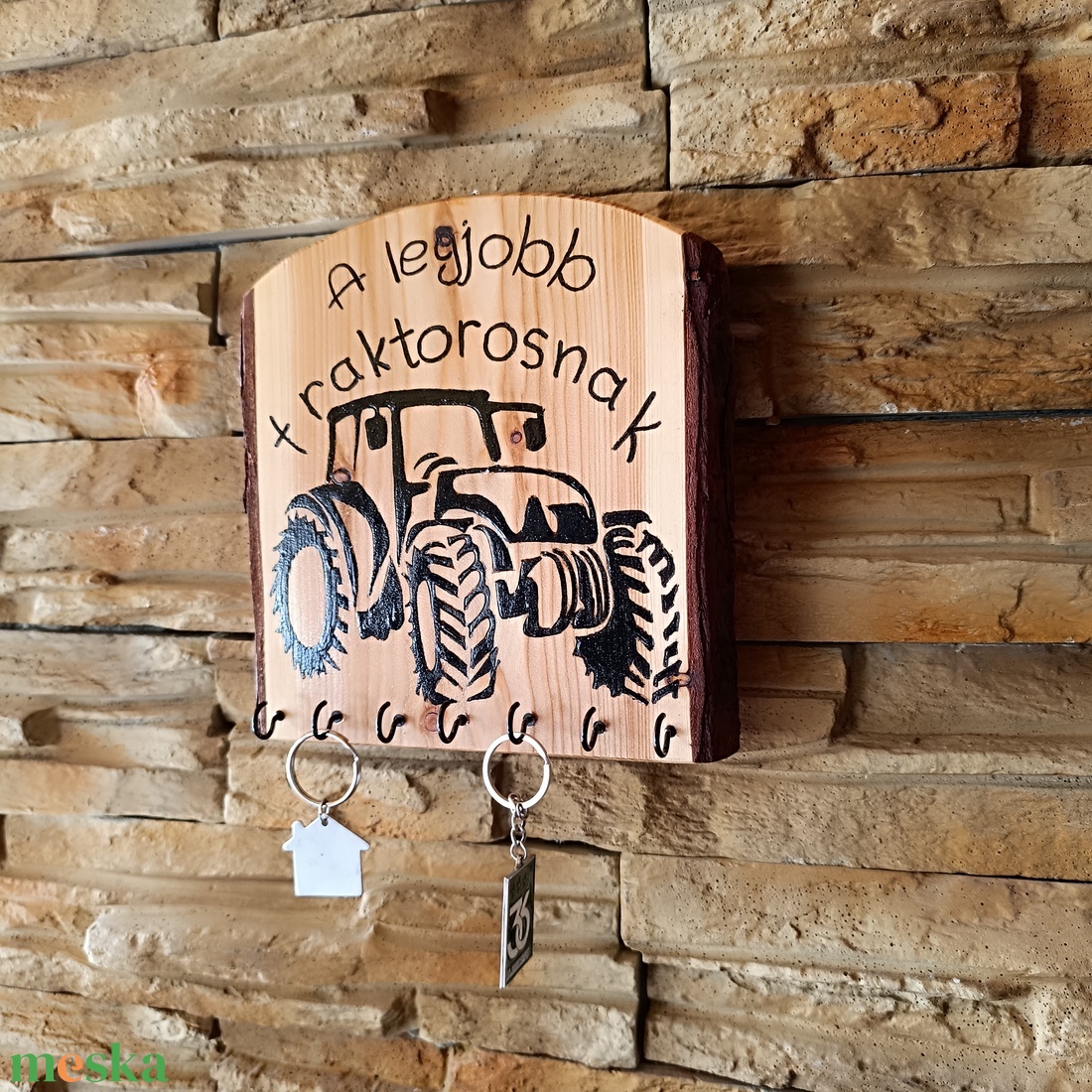 Fa fali kulcstartó a legjobb traktorosnak  - otthon & életmód - dekoráció - fali és függő dekoráció - fali kulcstartó - Meska.hu