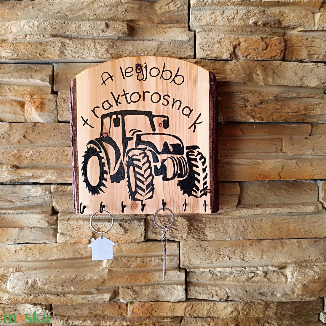 Fa fali kulcstartó a legjobb traktorosnak  - otthon & életmód - dekoráció - fali és függő dekoráció - fali kulcstartó - Meska.hu