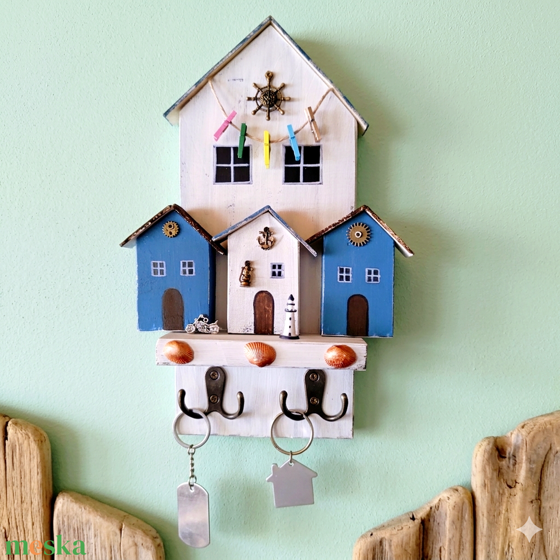 Tengerparti stílusú fa kulcstartó-dekoratív házikós falidísz - otthon & életmód - dekoráció - fali és függő dekoráció - fali kulcstartó - Meska.hu