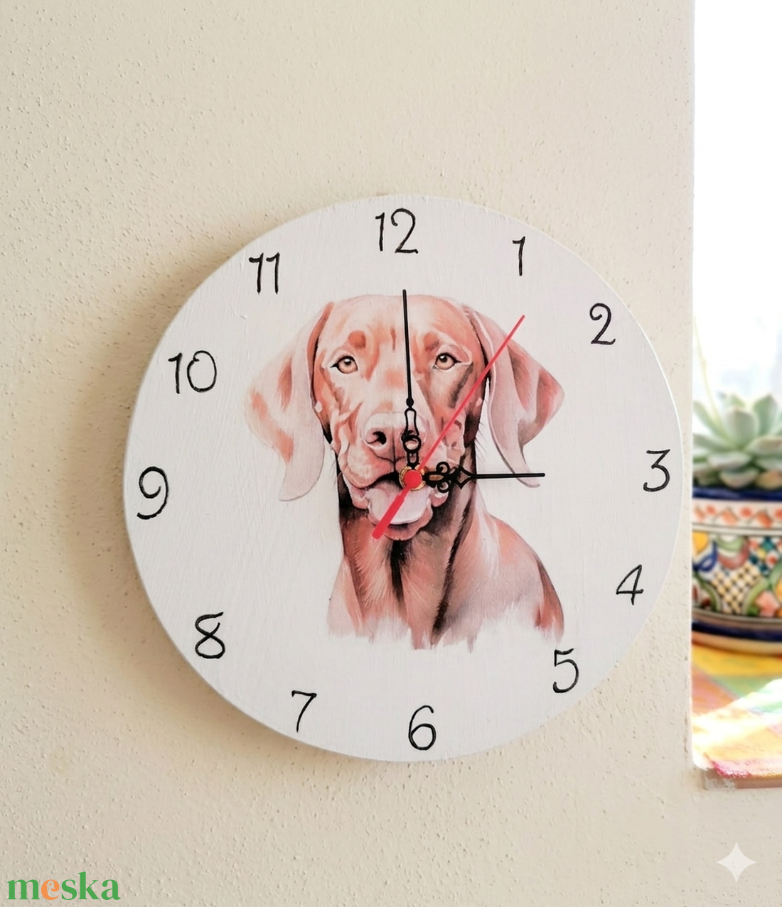 Fehér fa falióra vizsla kutyával  - otthon & életmód - dekoráció - fali és függő dekoráció - falióra & óra - Meska.hu