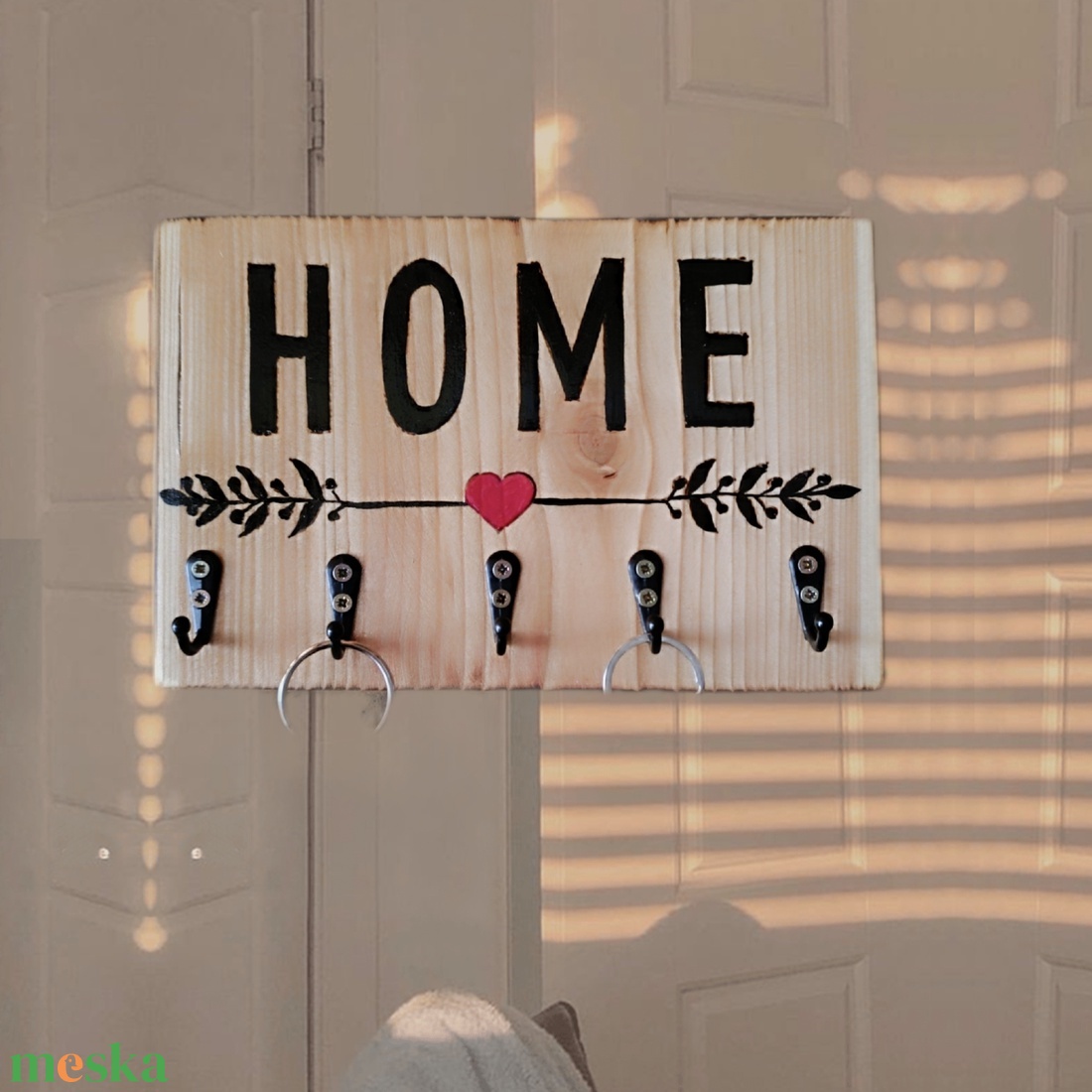 HOME fa fali kulcstartó - rusztikus, otthonos hangulat  - otthon & életmód - dekoráció - fali és függő dekoráció - fali kulcstartó - Meska.hu