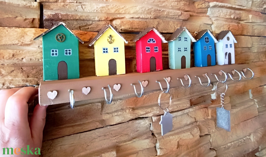 Színes kis házak kulcstartó � otthonos hangulat minden napra - otthon & életmód - dekoráció - fali és függő dekoráció - fali kulcstartó - Meska.hu