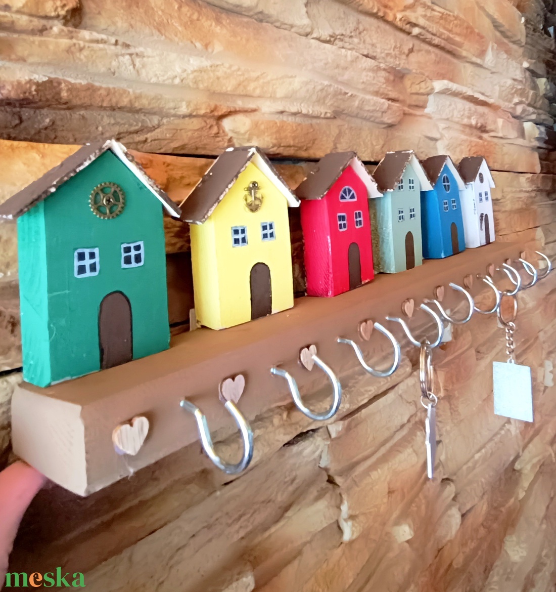 Színes kis házak kulcstartó � otthonos hangulat minden napra - otthon & életmód - dekoráció - fali és függő dekoráció - fali kulcstartó - Meska.hu