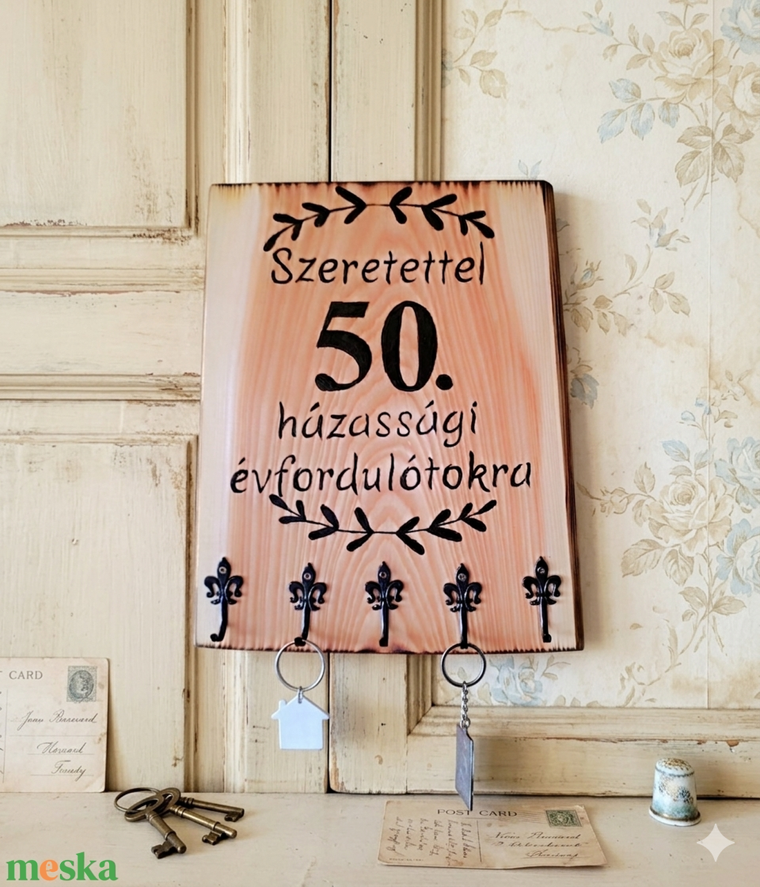 Fából készült fali kulcstartó 50.házassági évforduló alkalmából  - otthon & életmód - dekoráció - fali és függő dekoráció - fali kulcstartó - Meska.hu