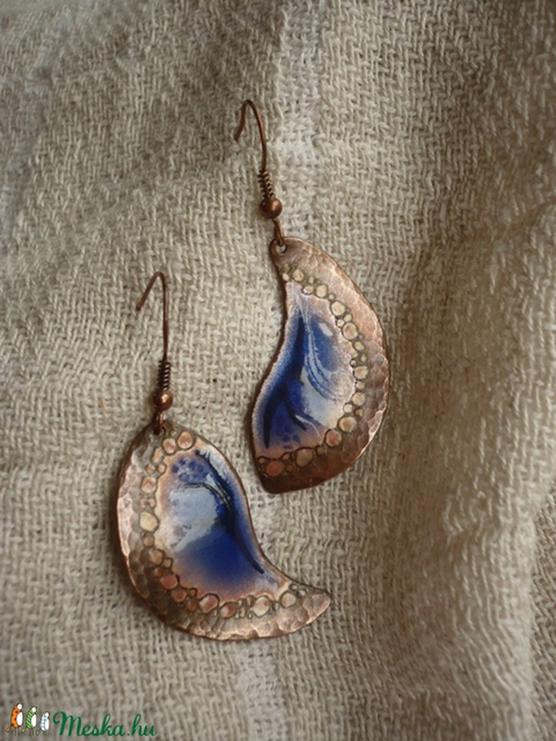 Kalapált szélű tűzzománc fülbevaló (sötétkék) -  - Meska.hu