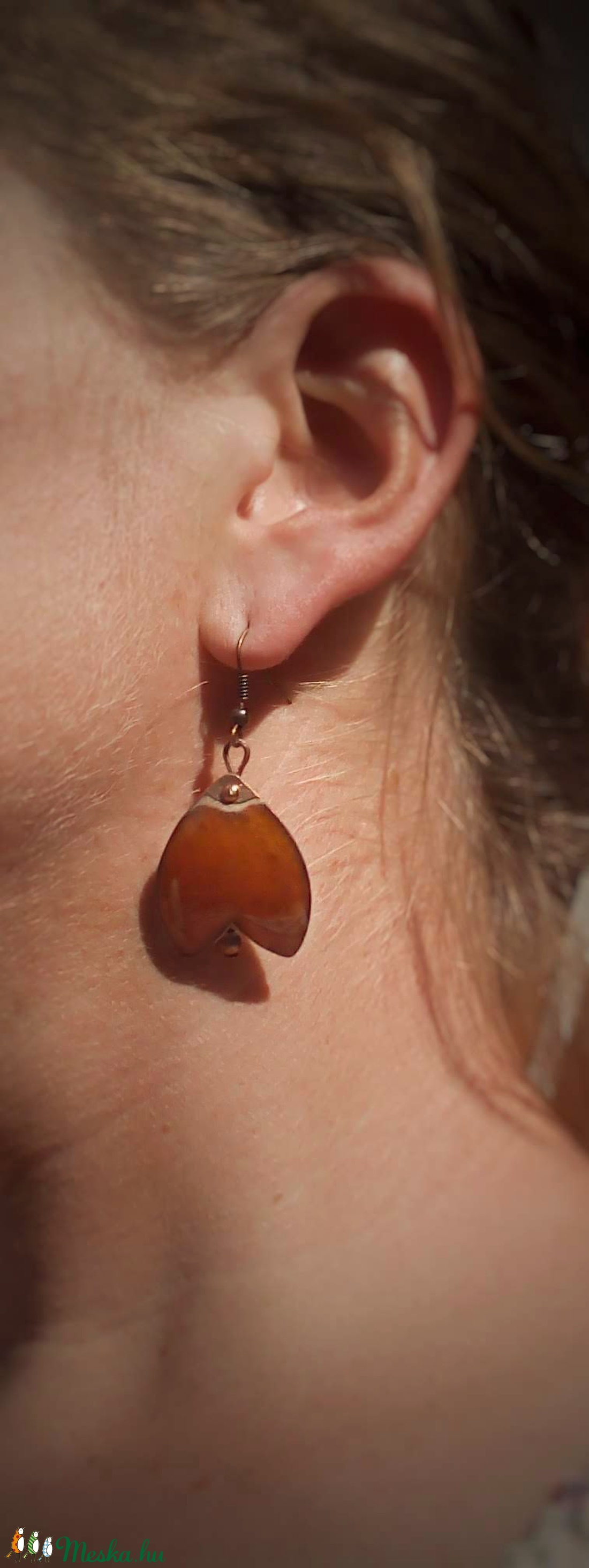 Tulipán formájú tűzzománc fülbevaló, nagy méretű, narancs - ékszer - fülbevaló - lógó fülbevaló - Meska.hu