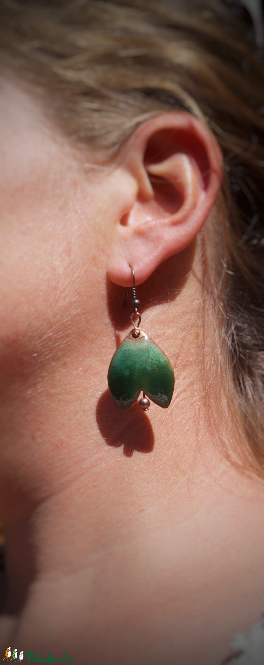 Tulipán formájú tűzzománc fülbevaló, nagy méretű, sötétzöld - ékszer - fülbevaló - lógó fülbevaló - Meska.hu