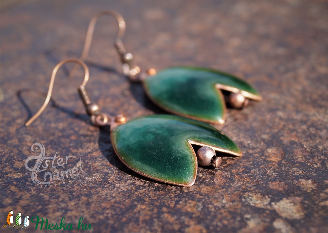 Tulipán formájú tűzzománc fülbevaló, nagy méretű, sötétzöld - ékszer - fülbevaló - lógó fülbevaló - Meska.hu