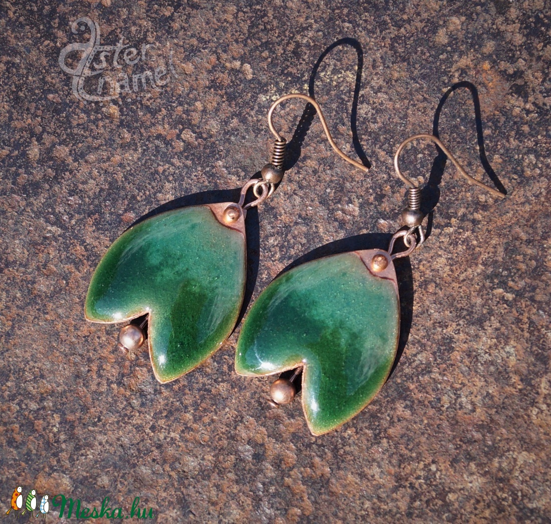 Tulipán formájú tűzzománc fülbevaló, nagy méretű, sötétzöld - ékszer - fülbevaló - lógó fülbevaló - Meska.hu