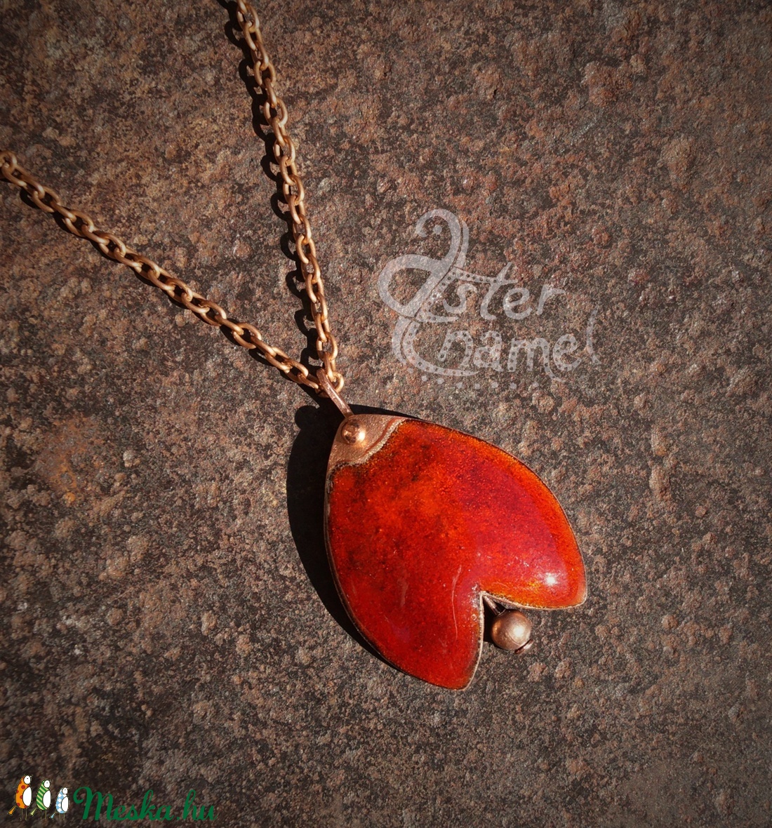 Tulipán formájú tűzzománc medál, nagy méretű, piros - ékszer - nyaklánc - medál - Meska.hu