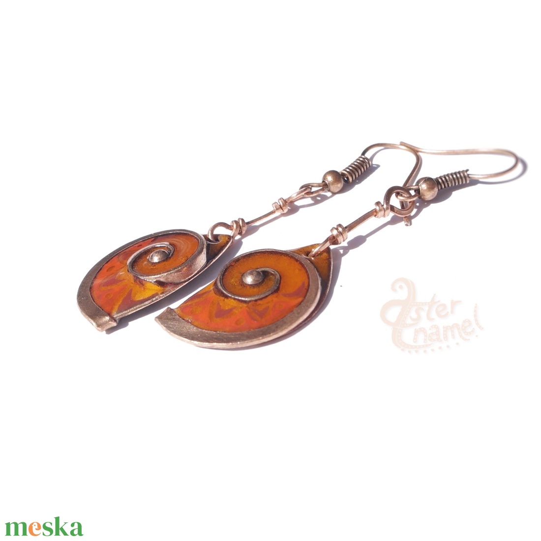 Narancs csigás tűzzománc fülbevaló,  szem-alakú - ékszer - fülbevaló - lógó fülbevaló - Meska.hu