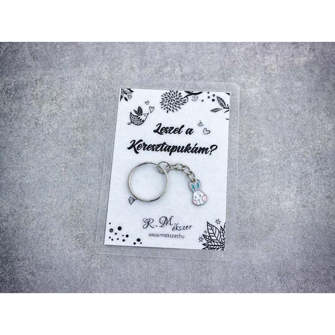 Leszel a Keresztapukám színes nyuszi medálos kulcstartó - táska & tok - kulcstartó & táskadísz - kulcstartó - Meska.hu