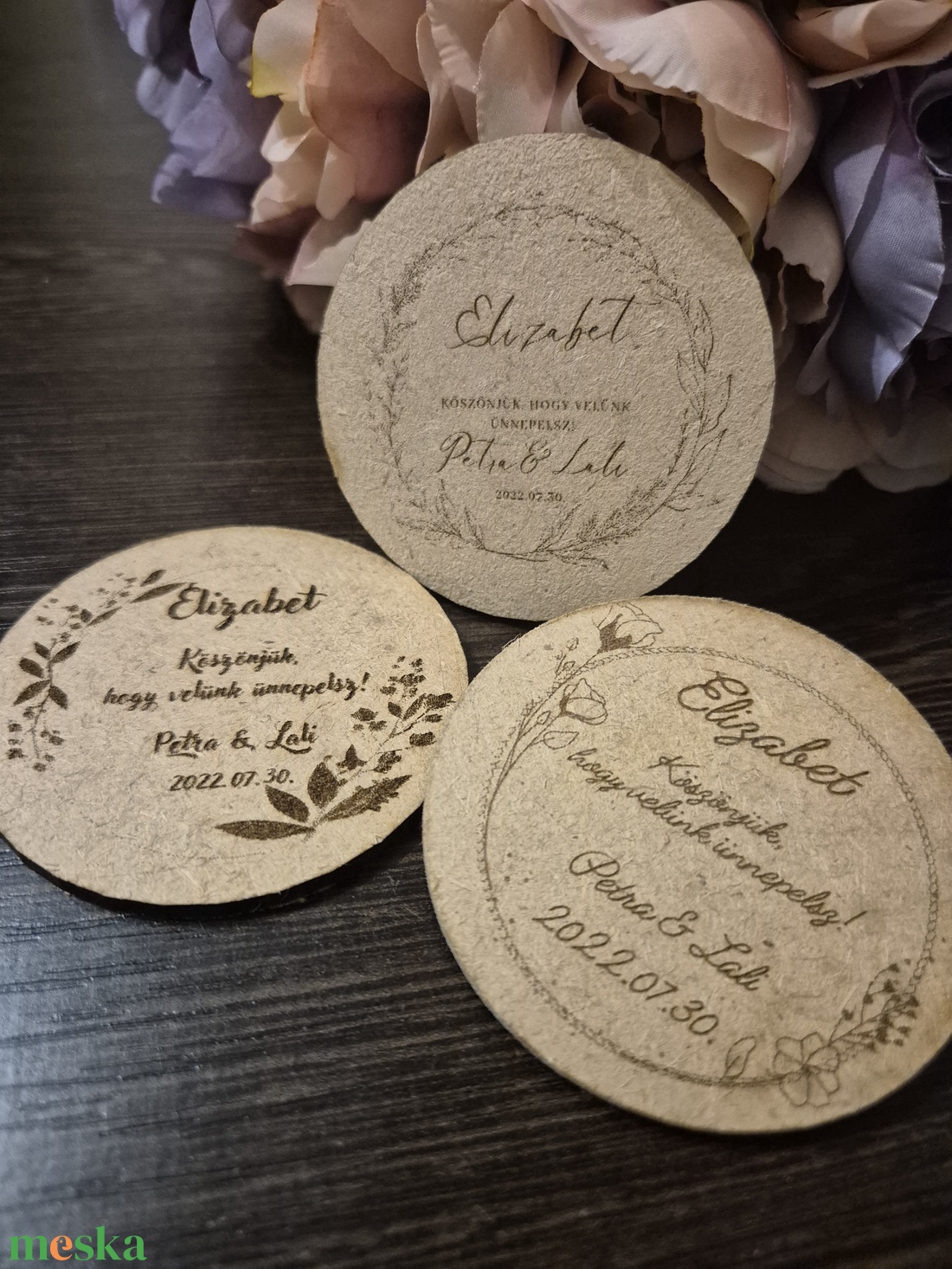 Esküvői hűtőmágneses köszönőajándék és ültetőkártya - esküvő - emlék & ajándék - köszönőajándék - Meska.hu