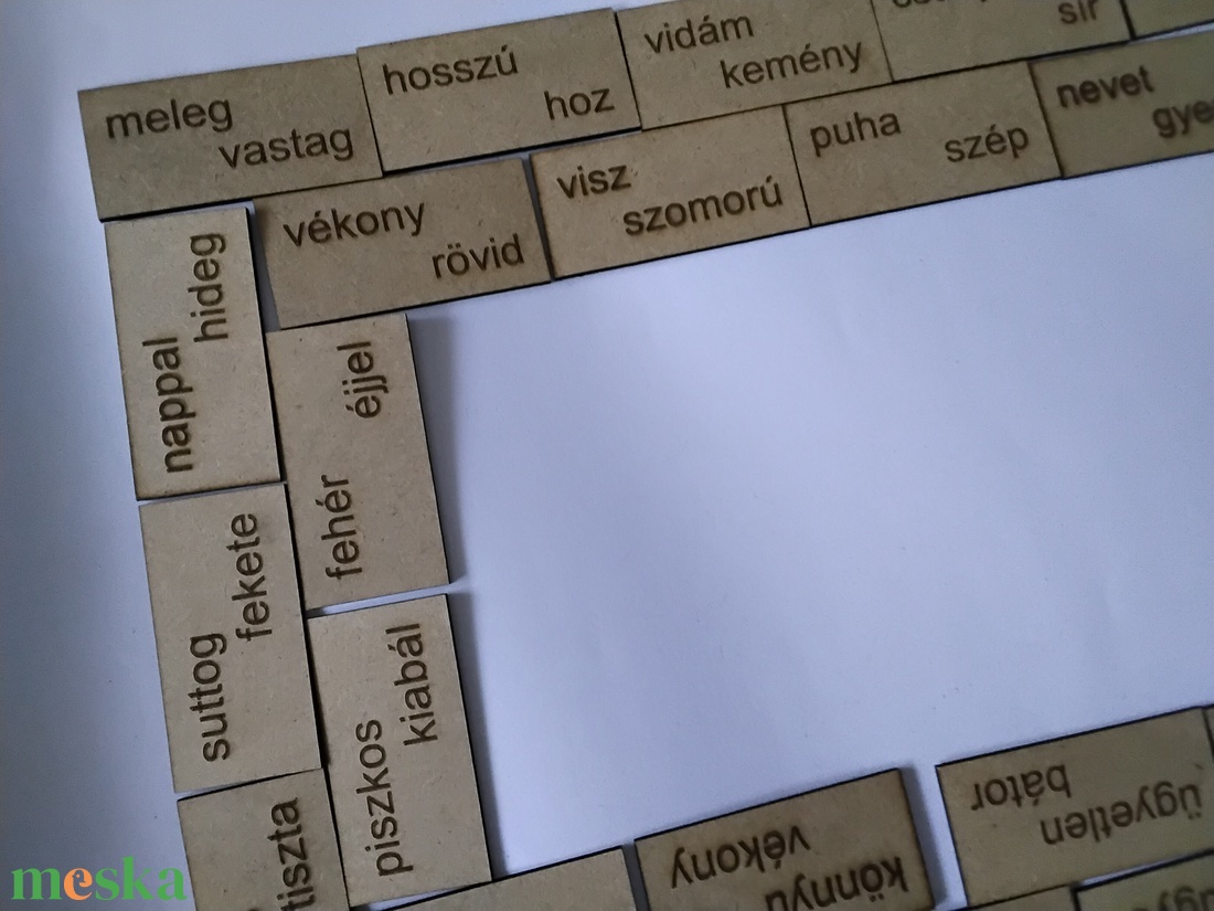 Szókörút - ellentétes jelentésű szavak -  olvasási és logikai képesség fejlesztő dominó játék - játék & sport - táblajáték és kártyajáték - dominó - Meska.hu