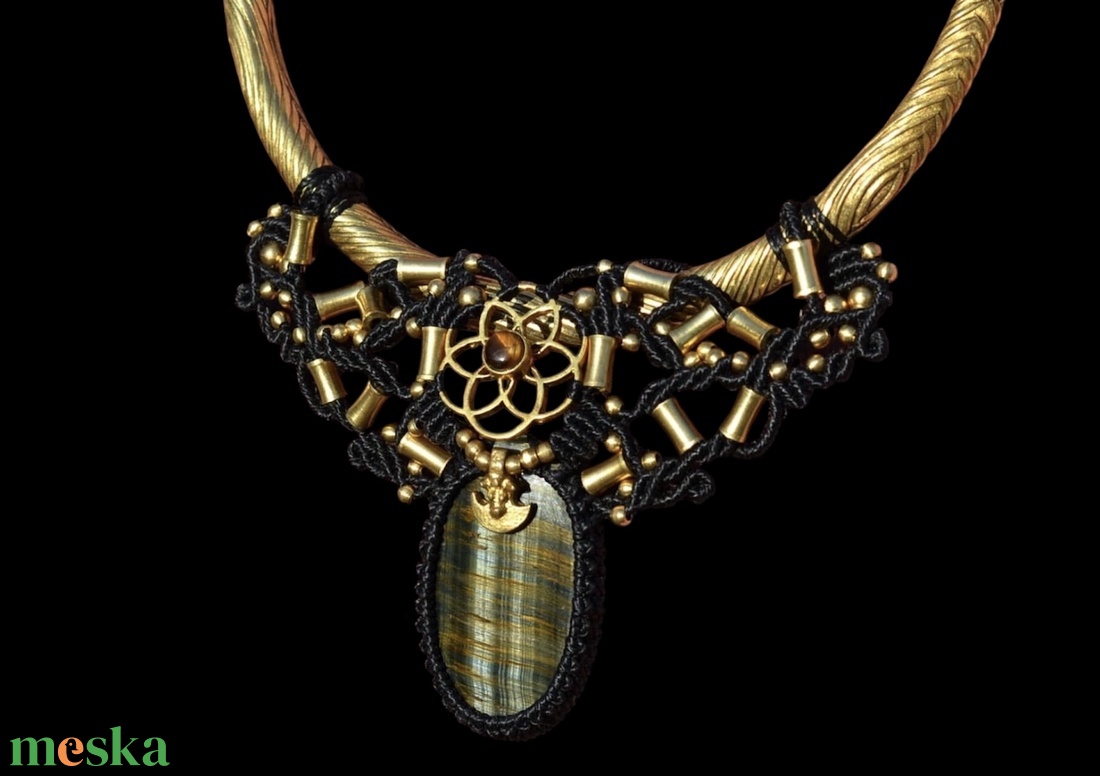 Kézzel készített, choker makramé nyakék Tigrisszem és Sólyomszem drágakővel - ékszer - nyaklánc - bogyós nyaklánc - Meska.hu