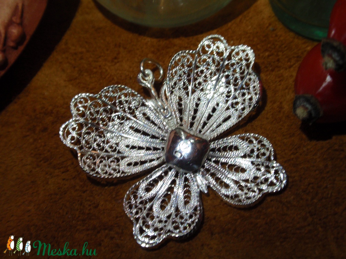 Filigrán ezüst pillangó gránát kővel - ékszer - Meska.hu