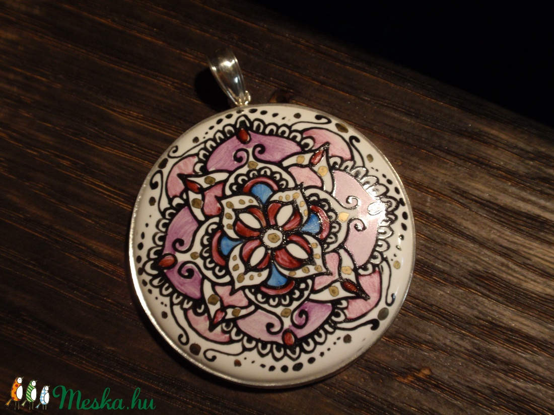 Mandala festett porcelán medál ezüst - ékszer - nyaklánc - medál - Meska.hu Mandala festett porcelán medál ezüst - ékszer - nyaklánc - medál - Meska.hu