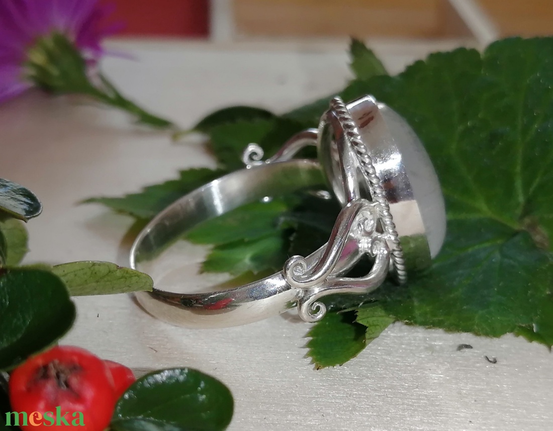 Holdköves ezüst  gyűrű - ékszer - gyűrű - szoliter gyűrű - Meska.hu