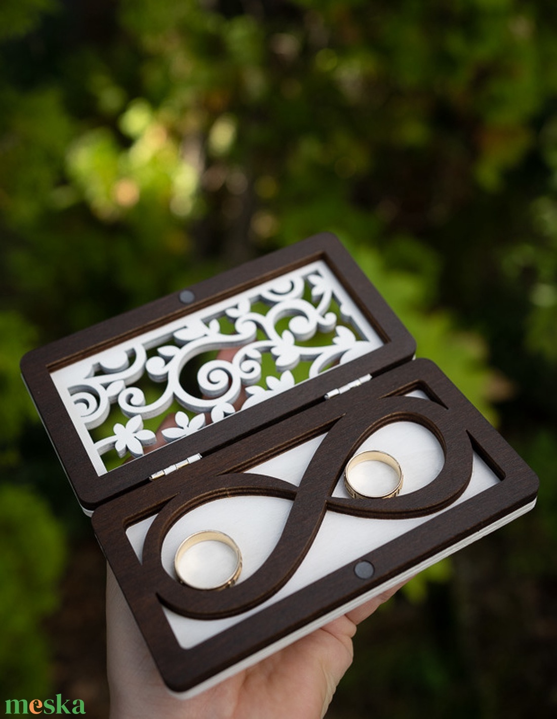 Esküvői gyűrű dobozotok végtelen jellel - esküvő - kiegészítők - gyűrűtartó & gyűrűpárna - Meska.hu