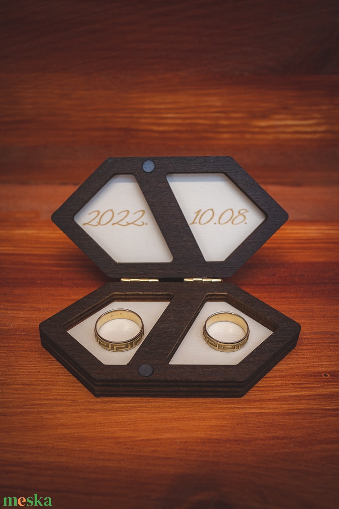 Esküvői gyűrűdoboz többféle színben - esküvő - kiegészítők - gyűrűtartó & gyűrűpárna - Meska.hu