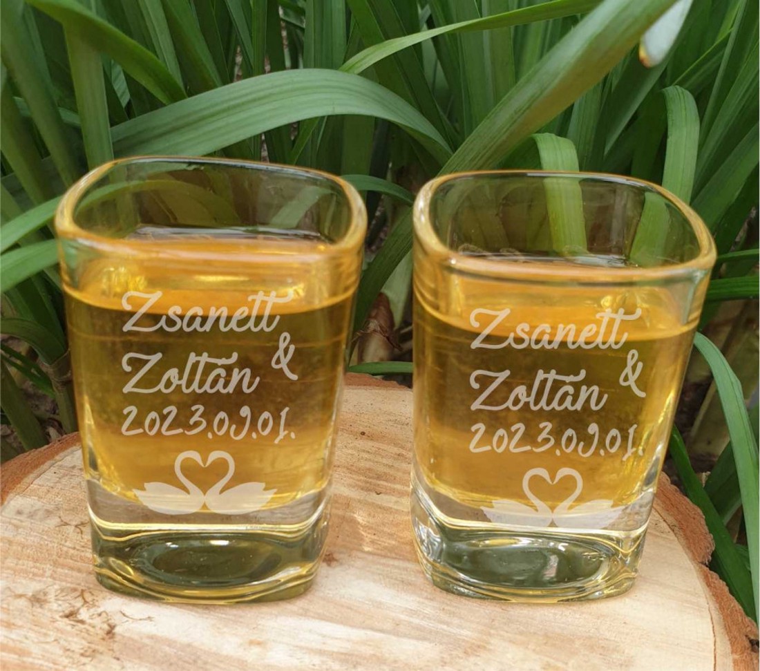 Feles pohár gravírozva_hattyú - esküvő - emlék & ajándék - köszönőajándék - Meska.hu Feles pohár gravírozva_hattyú - esküvő - emlék & ajándék - köszönőajándék - Meska.hu