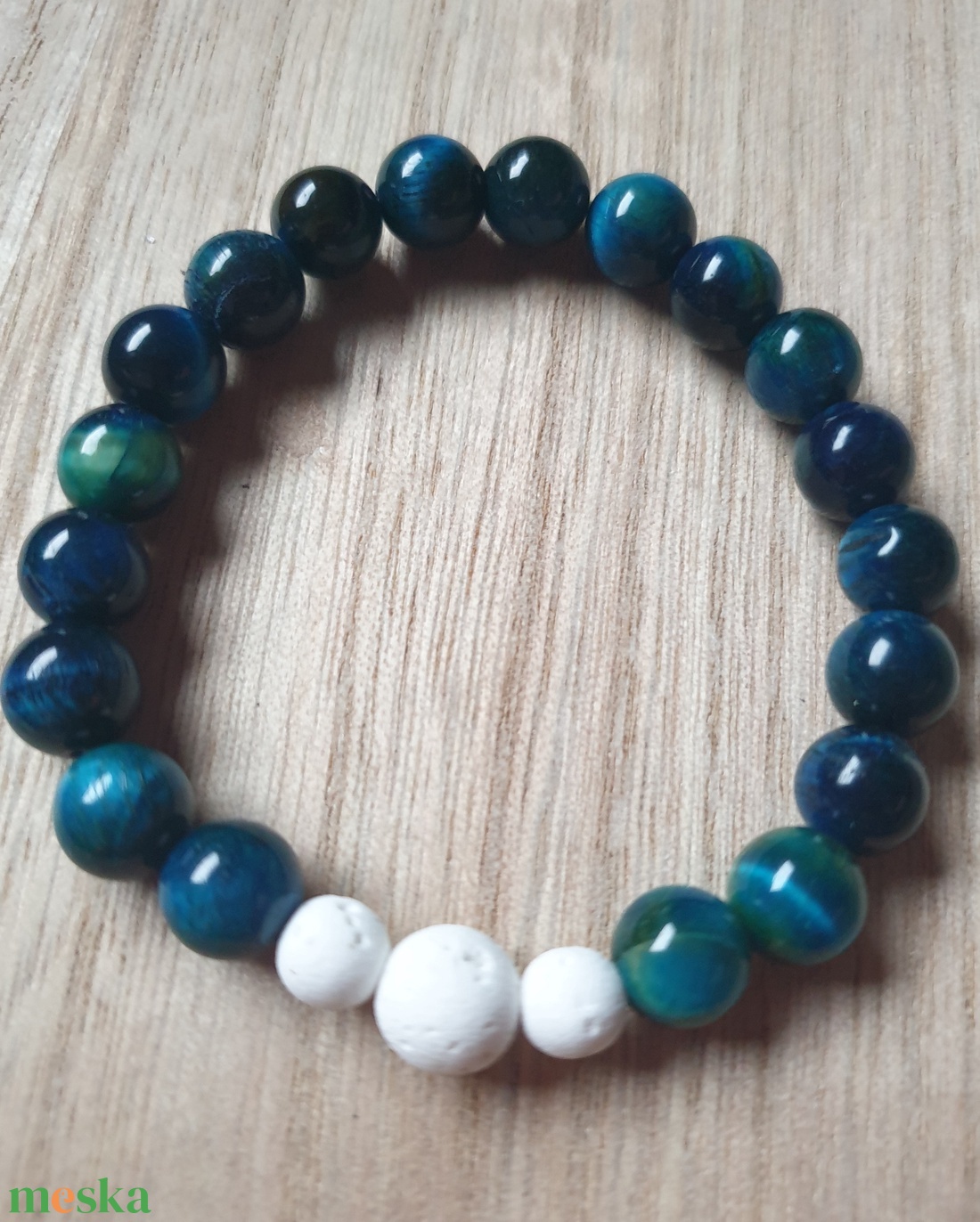 Illatfelhő a csuklódon, illatos ásványkarkötő, lávakő és tigrisszemből - ékszer - karkötő - ásványkarkötő - Meska.hu