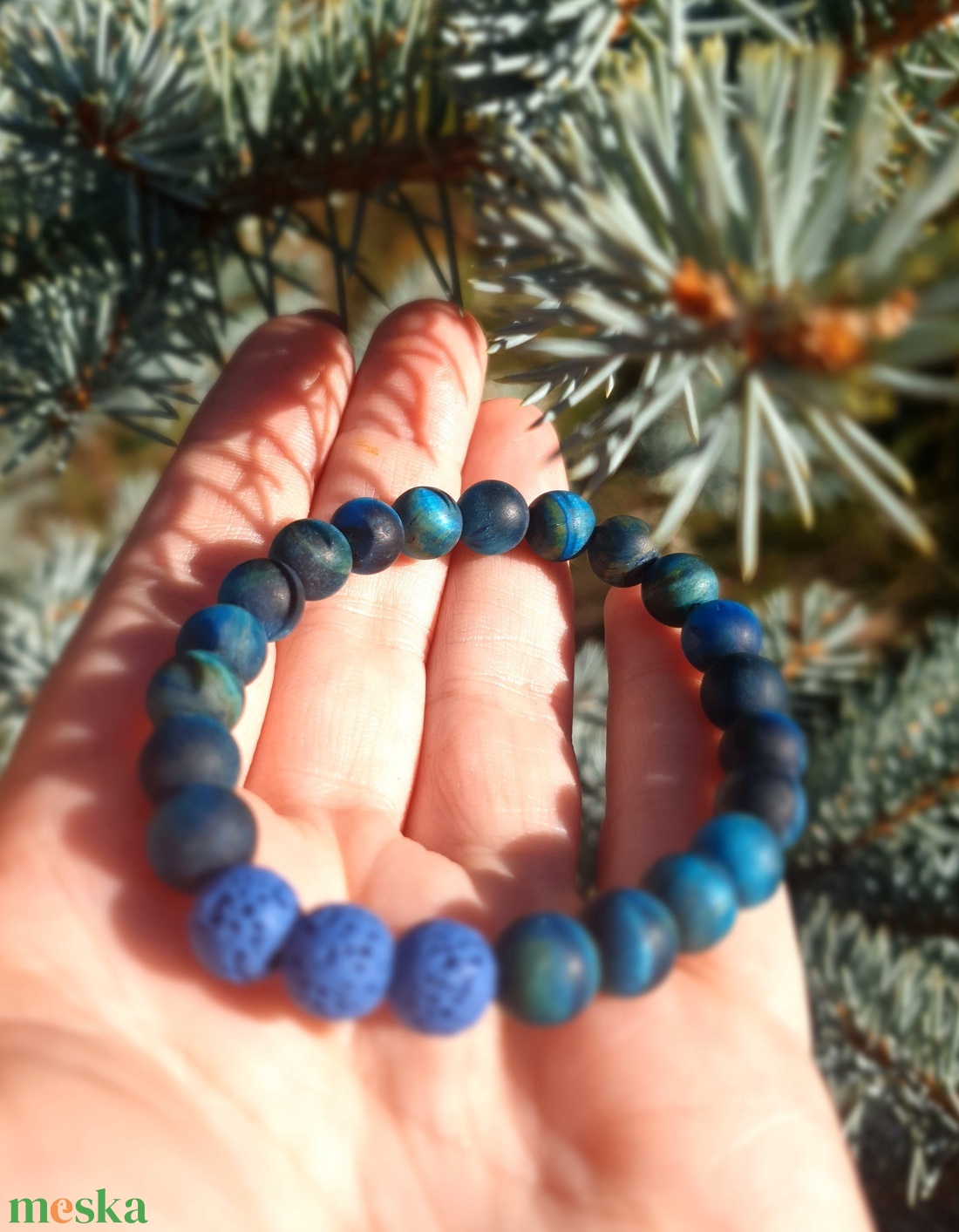 Illatfelhő a csuklódon, illatos ásványkarkötő, lávakő és matt tigrisszemből - ékszer - karkötő - ásványkarkötő - Meska.hu