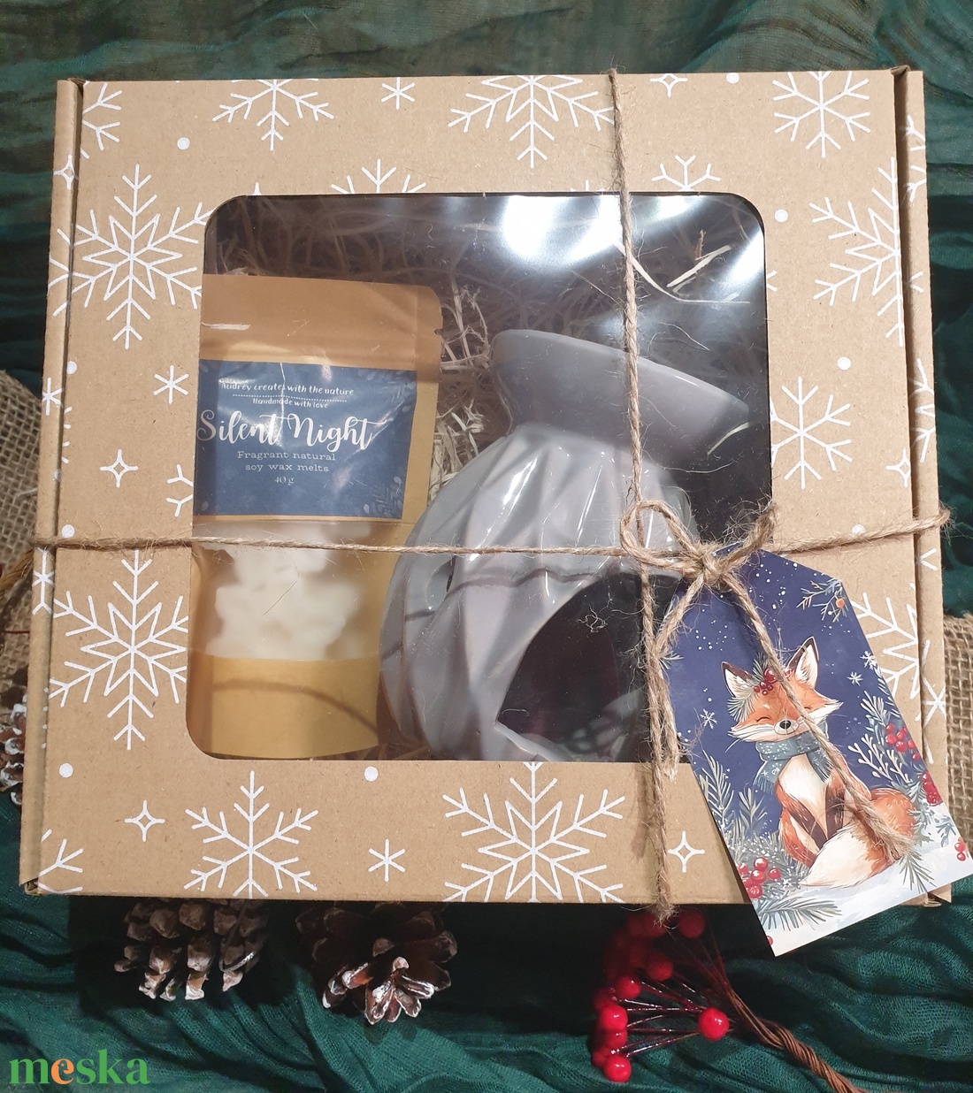 Karácsonyi ajándékdoboz, illatviasz és párologtató - karácsony - karácsonyi lakásdekoráció - karácsonyi illatgyertya, mécses - Meska.hu