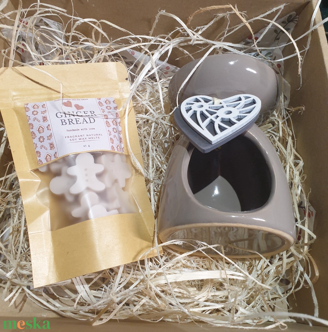 Karácsonyi ajándékdoboz, illatviasz és párologtató - karácsony - karácsonyi lakásdekoráció - karácsonyi illatgyertya, mécses - Meska.hu