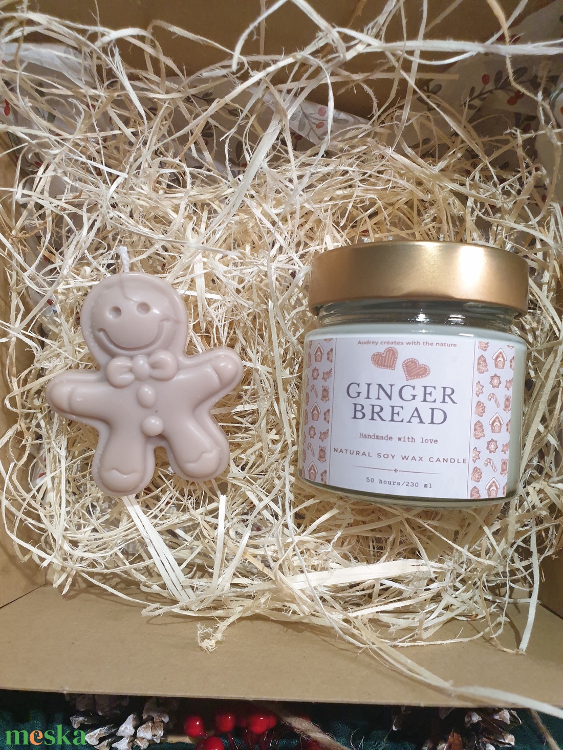 Karácsonyi ajándékdoboz, szójaviasz gyertya és mézi alakú gyertya - karácsony - karácsonyi lakásdekoráció - karácsonyi illatgyertya, mécses - Meska.hu