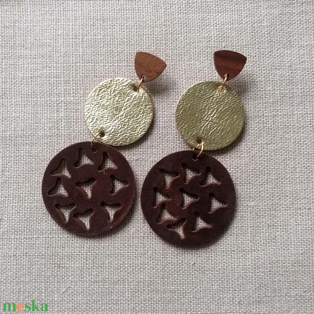 Valódi bőr fülbevaló - ékszer - fülbevaló - lógós kerek fülbevaló - Meska.hu