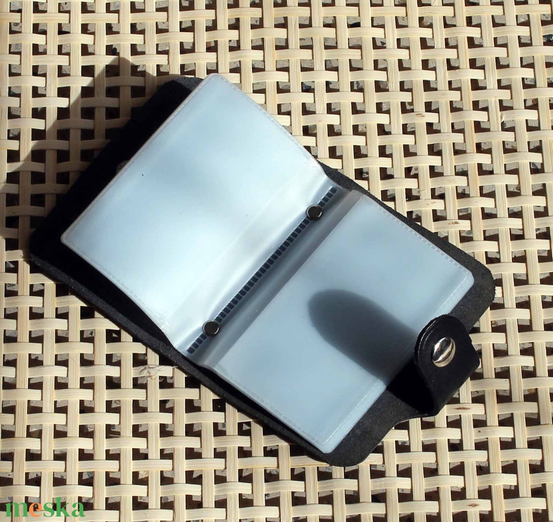 Lapozható bőr kártyatartó tok - táska & tok - pénztárca & más tok - kártyatartó & irattartó - Meska.hu