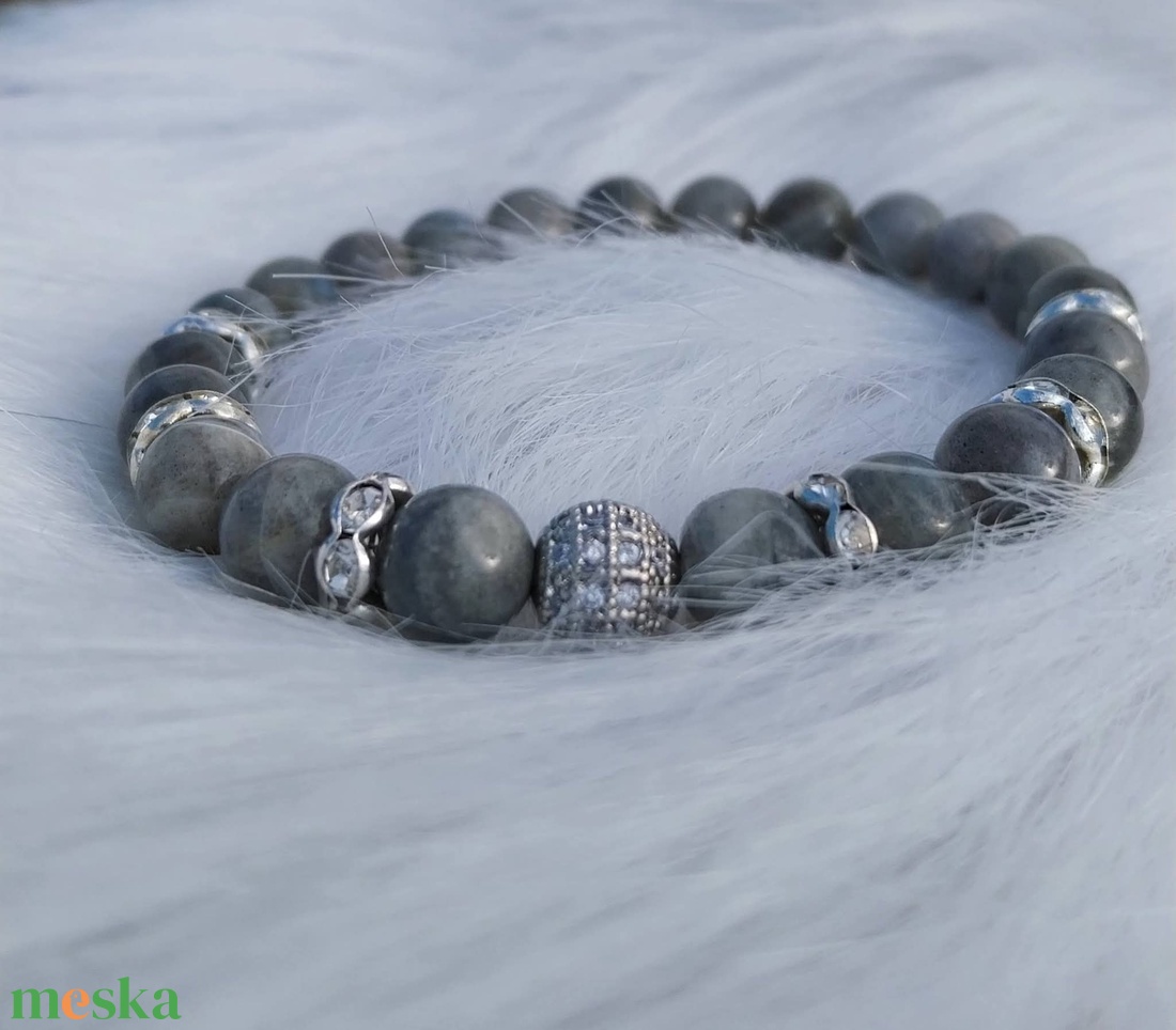 Labradorit védelem és intuíció ásvány karkötő � strasszos köztesekkel, unisex - ékszer - karkötő - karkötő medállal - Meska.hu