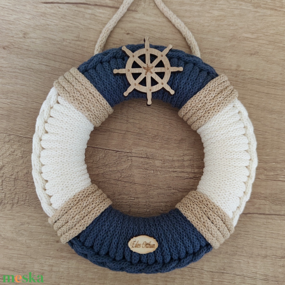 Tengerész - ajtódísz (16,5 cm átmérő) - otthon & életmód - dekoráció - ajtó- és ablak dekoráció - ajtódísz & kopogtató - Meska.hu Tengerész - ajtódísz (16,5 cm átmérő) - otthon & életmód - dekoráció - ajtó- és ablak dekoráció - ajtódísz & kopogtató - Meska.hu